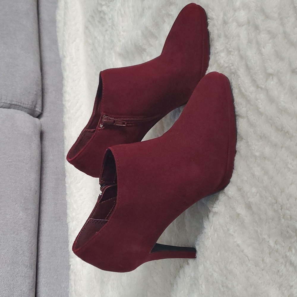 Alex Marie Burgundy Suede Bootie Size 6.5